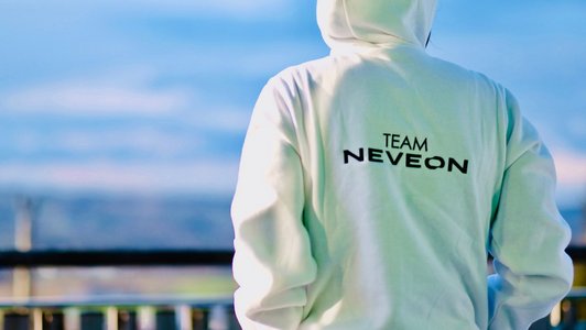 NEVEON Team Hoodie